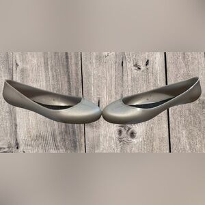 NWOT Women's Silver Skidders Original Ballet Flat, Size 9